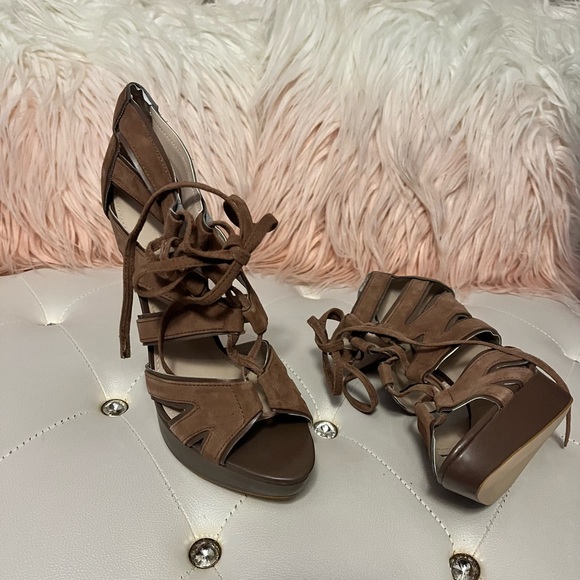 Colin Stuart Suede Lavender Lace Up Platform Heeled Sandals Size 11B - Picture 2 of 13